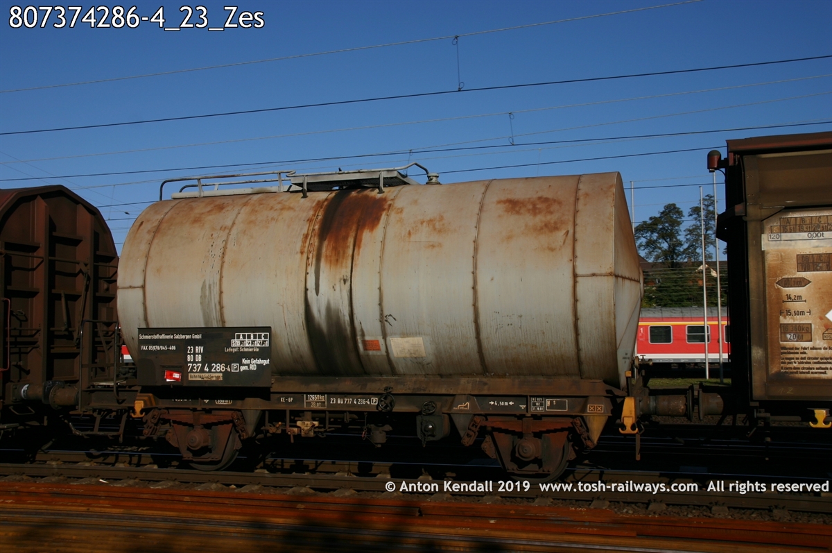 807374286-4_23_Zes.jpg